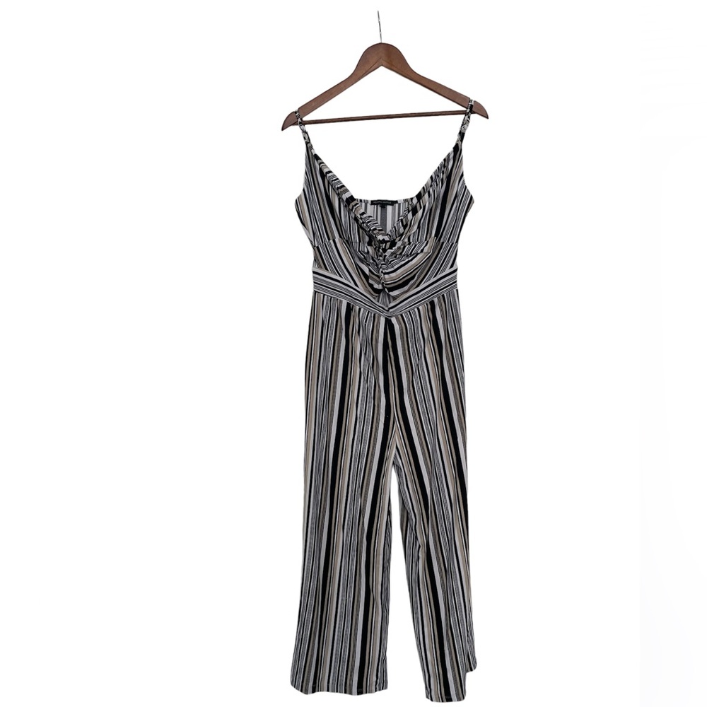 KENDALL & KYLIE keyhole 3/4 length Jumpsuit - Size XL LIKE NEW, Never worn